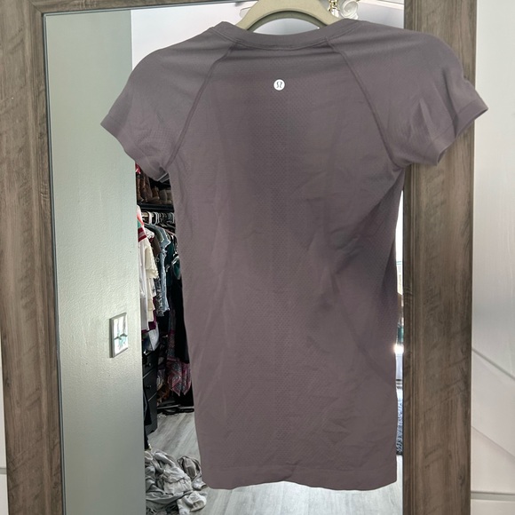 Lululemon Swiftly Tech Short Sleeve - Picture 5 of 8